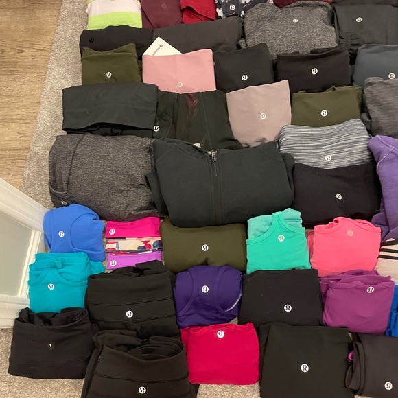 Lululemon mystery bundle - Picture 2 of 5